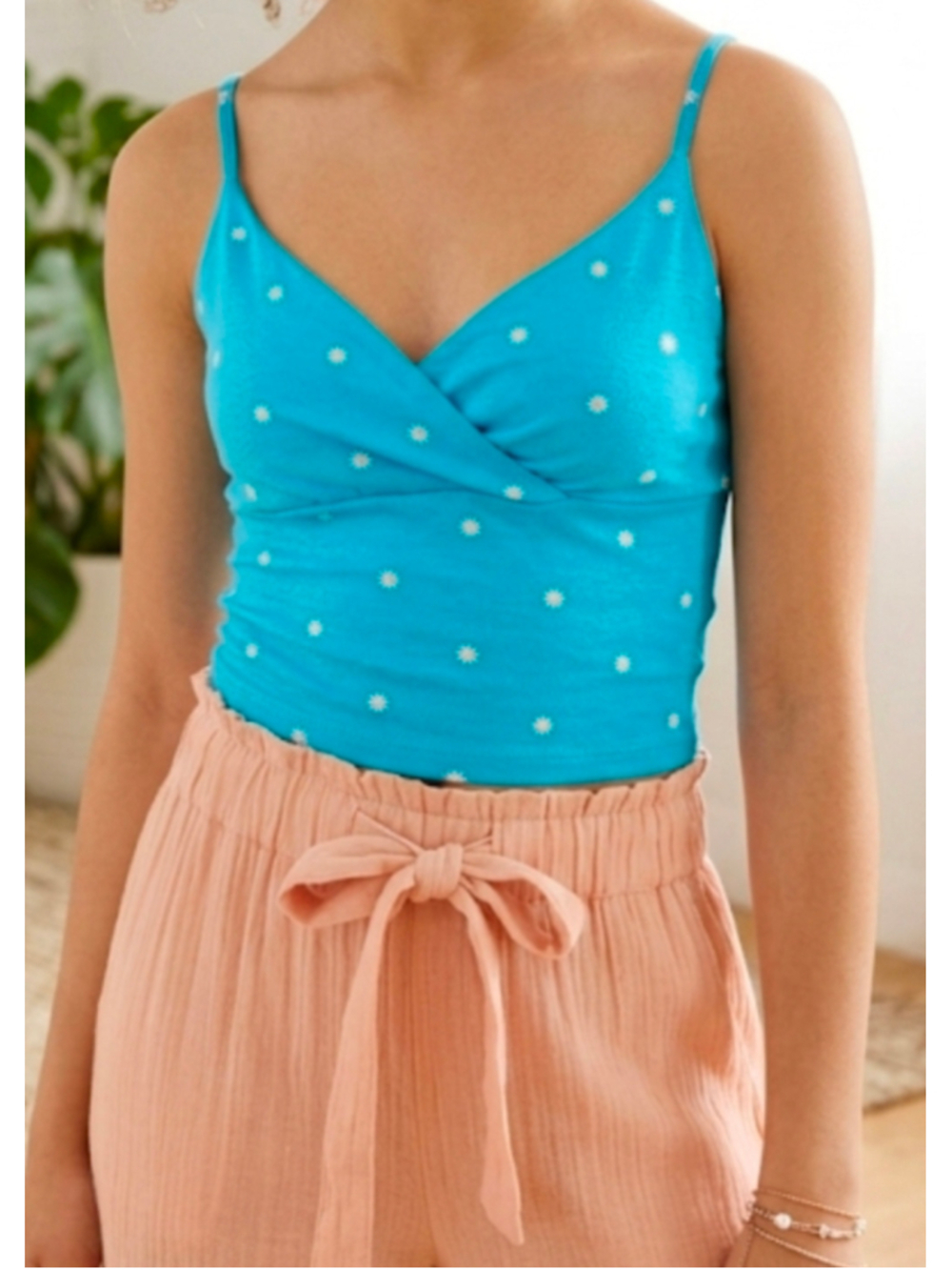 SO Daisy Wrap Front Cami Tank Top Women's XL NWT Blue Floral Crossover Strappy